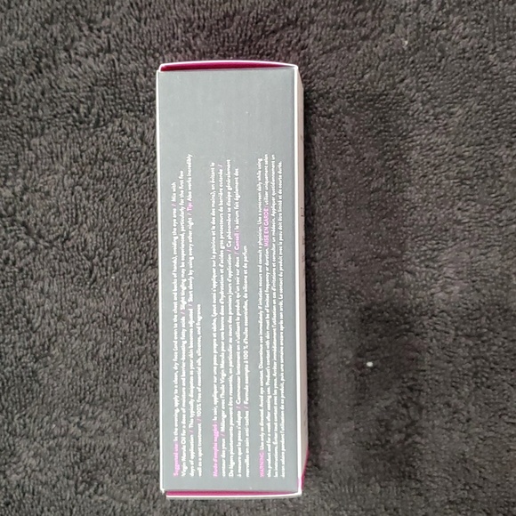 Drunk elephant T.L.C framboos glycolic night serum upc# 812343032781 30ml./1 oz - Picture 2 of 6